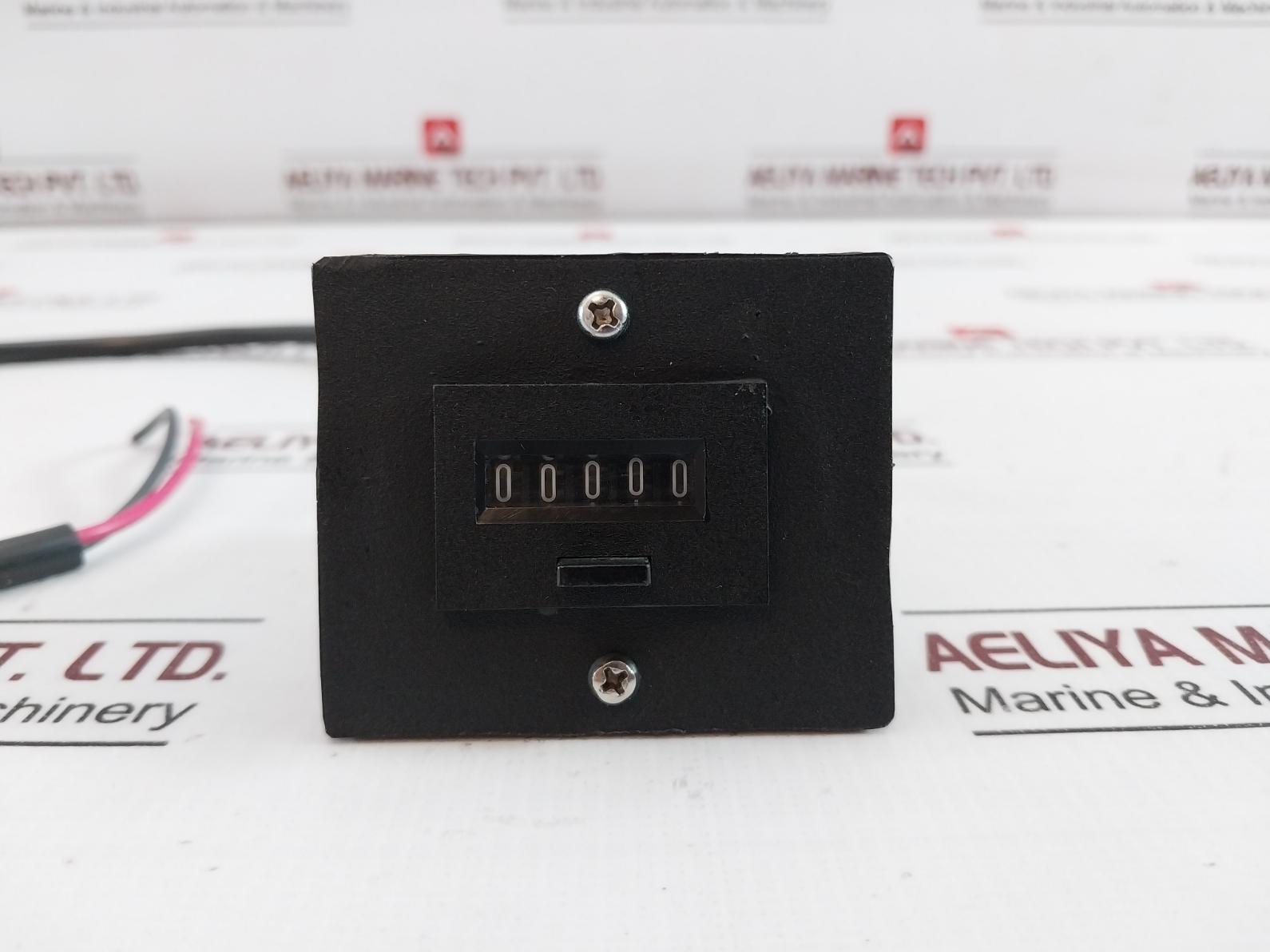 Kubler W15.21 Pulse Digital Counter 1.150.211.013 24Vdc 23.3Ma