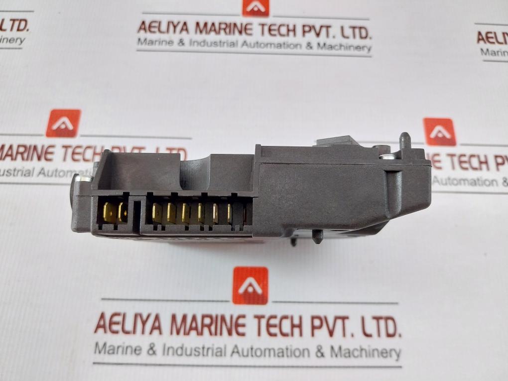 438956101 Door Lock Device 240 V 5 A Kuhnke