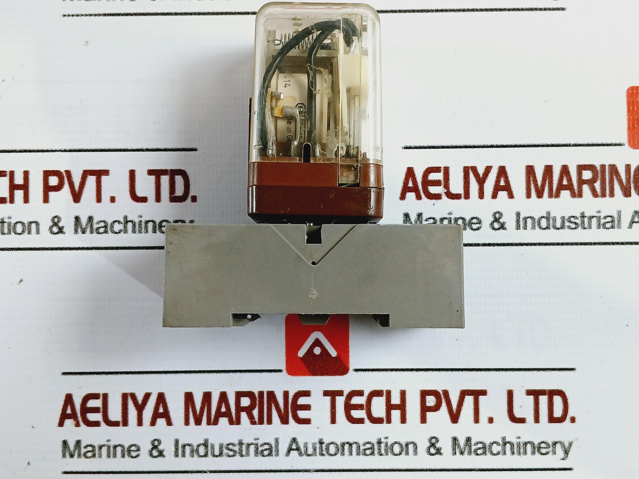 Kuhnke UF3 24VDC Universal Relay Z396 ALA-04067-42