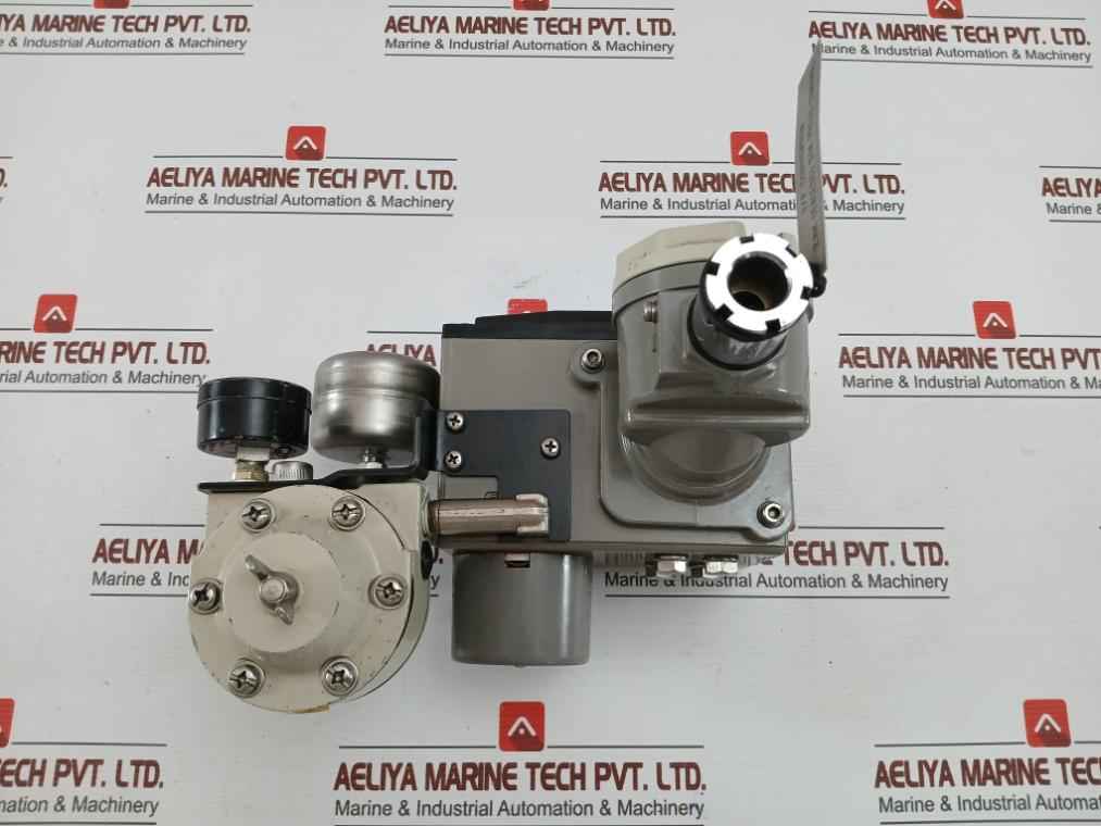 Kz03-1A Yamatake-honeywell Part No: Kux113-xw11Ax-7 I/P Converter W/ Air Regulator