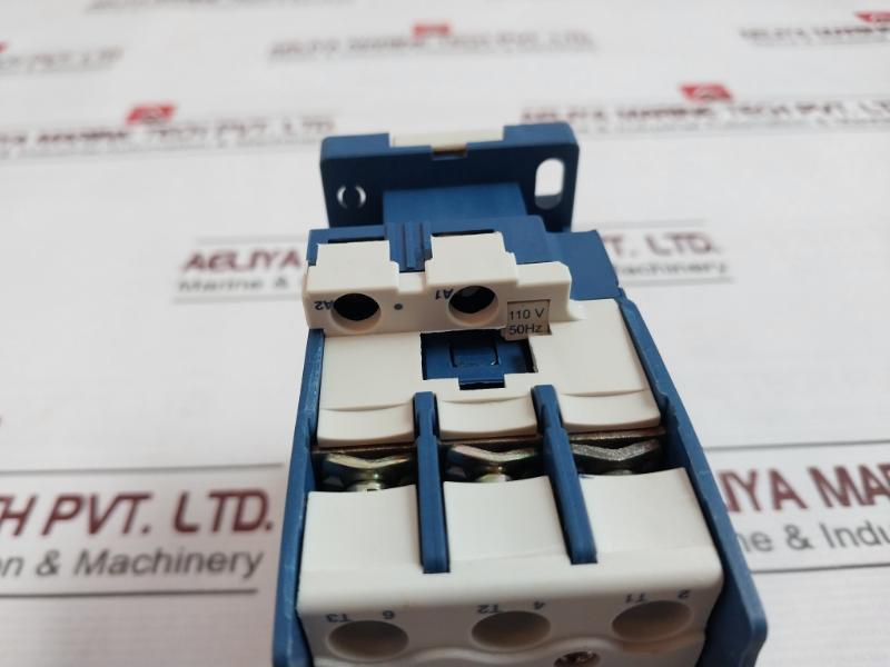 Larsen & Toubro Mnx 40 Switchgear 3 Pole Power Contactor 110V 50Hz 11.5 Lb-in
