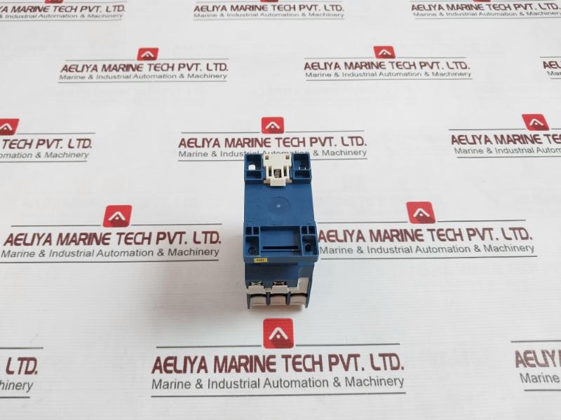Larsen & Toubro Mnx 40 Switchgear 3 Pole Power Contactor 110V 50Hz 11.5 Lb-in