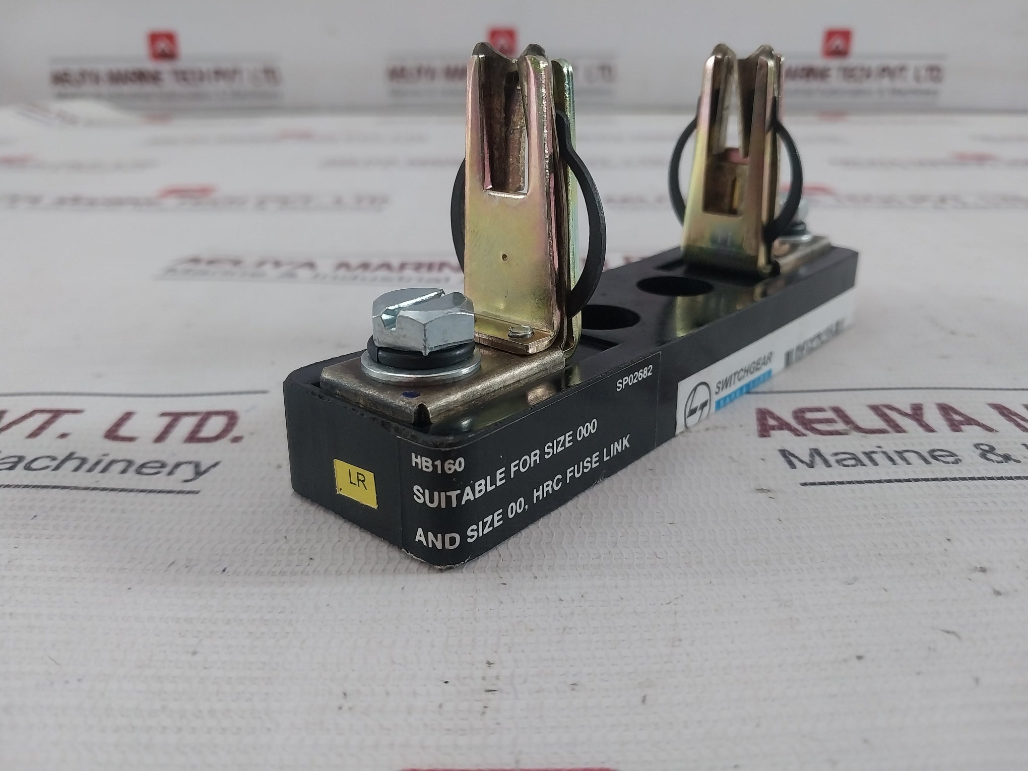 Larsen & Toubro Sk90405 Oooo Fuse Base Hb 160 A Din