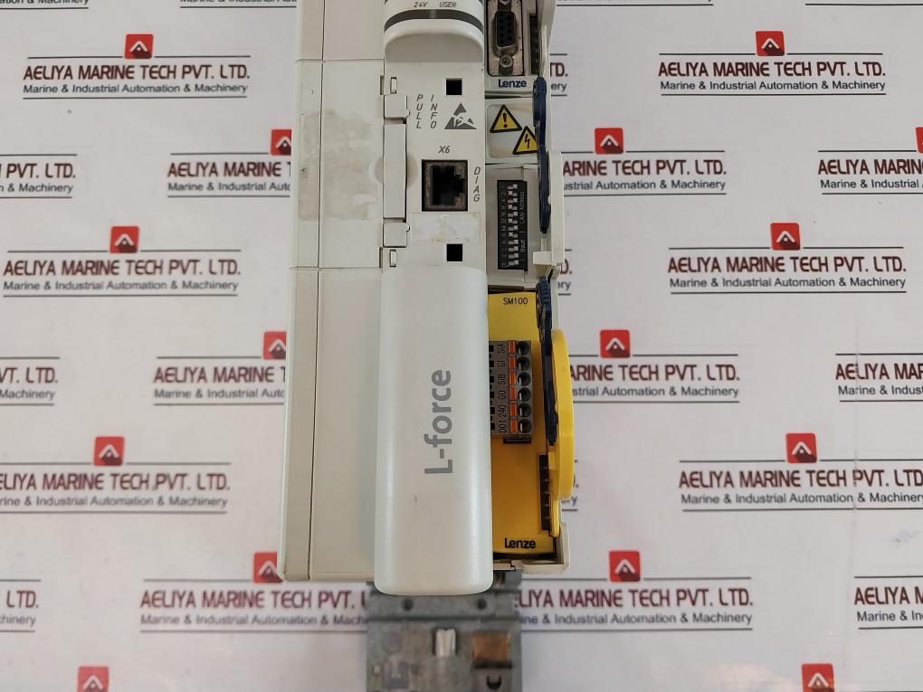 Lenze E94Amhe0074 Multi Drive Input-dc24V 0.90A Output-dc24V 0.70A