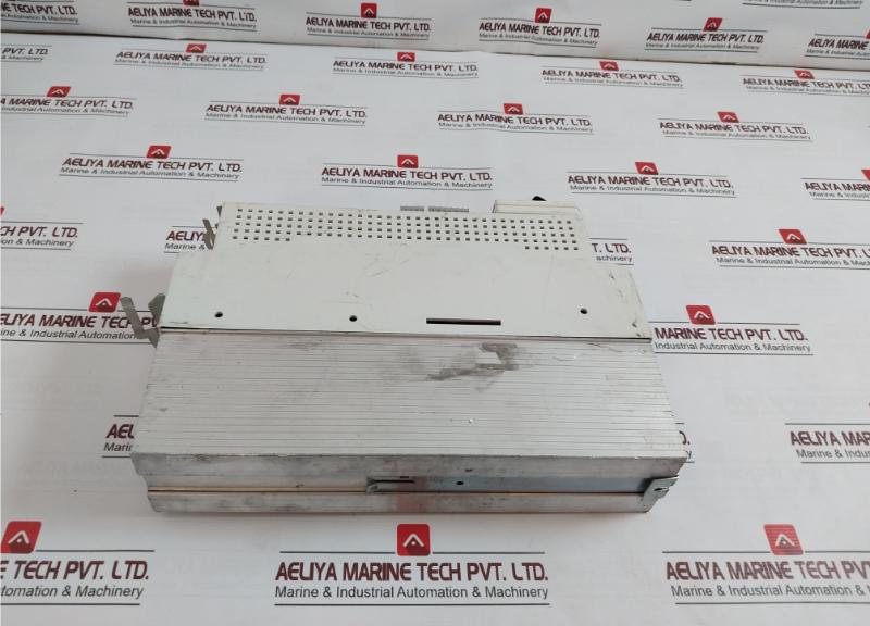 Lenze Evs9321-ep Servo Drive Inverter 24V Dc 2133 60A8 480V