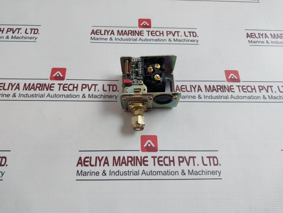Linero Controls Hs-230 Pressure Control Switch 5-30 Kgf/Cm2 0.5-3 Mpa 30Km