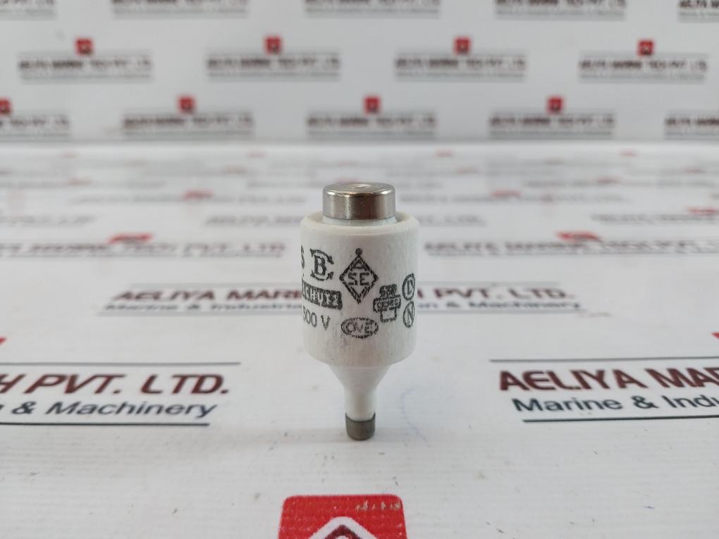 Lot of 7X LJS 2A 500V Ceramic Bottle Fuse Link