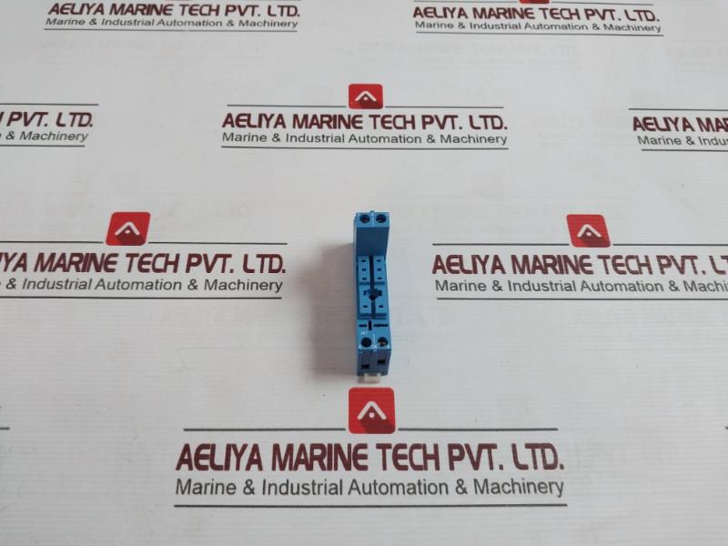 Lot of 10X FINDER 95.05 Clamp Terminal Socket 10A-250V 300V Max 10A Per Pole