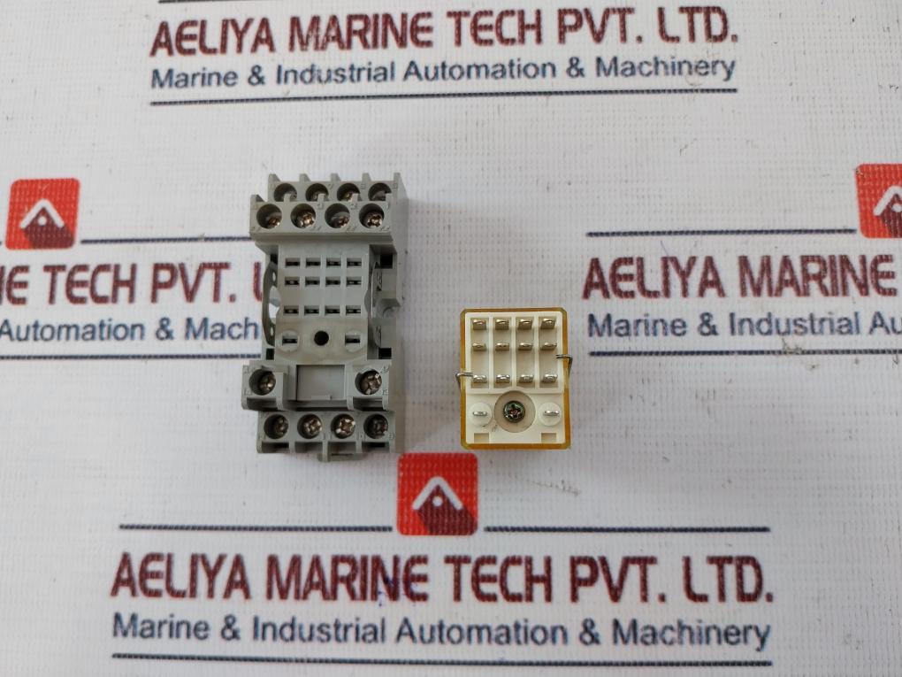 Lot of 10X IDEC RY42S-LD General Purpose Relay With Base SY4S-05C DC 24V