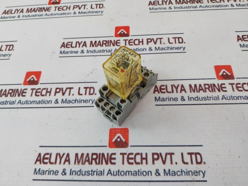 Lot of 10X IDEC RY42S-LD General Purpose Relay With Base SY4S-05C DC 24V