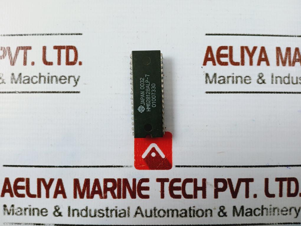 Lot of 10X HITACHI HM628128ALP-7 INTEGRATED CIRCUIT DIP-32