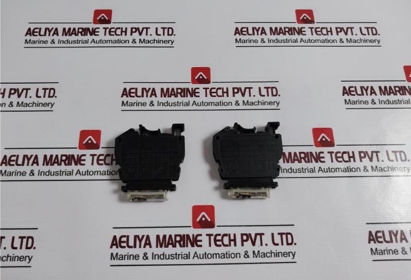 Lot of 11X PHOENIX CONTACT ST-SILA 250 Fuse Plug with Light Indicator 500V 10A
