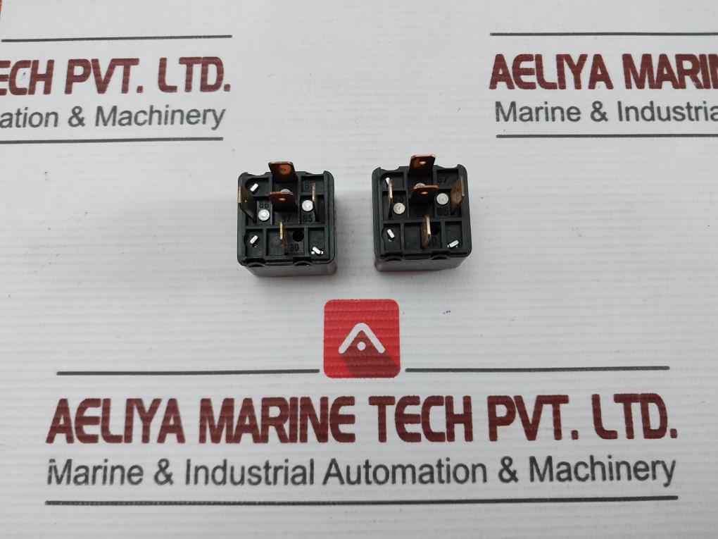 Lot Of 2X Bosch 0 332 014 113 Automotive Relay 12V 30A