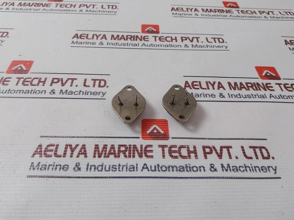 Lot of 2X Harris 2N6678 Power Transistor