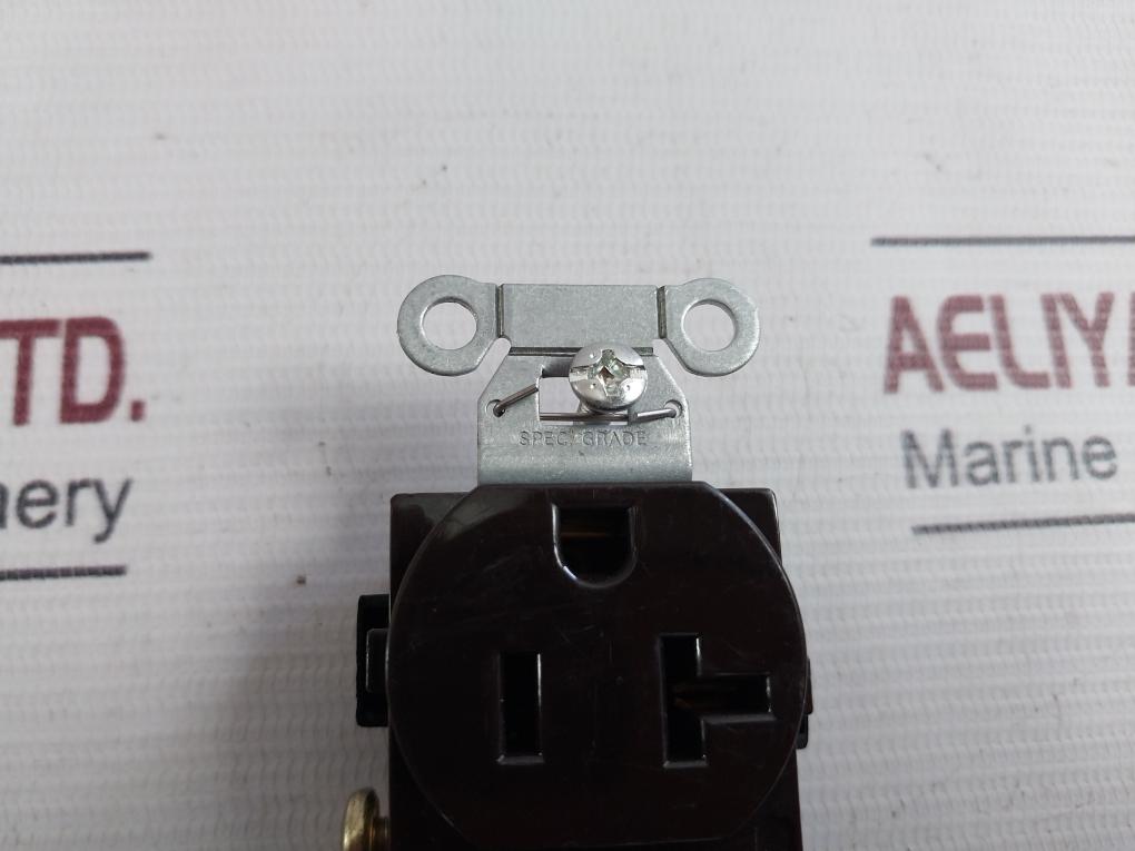 Lot of 2X Hubbell Receptacle Outlet 20A 125V