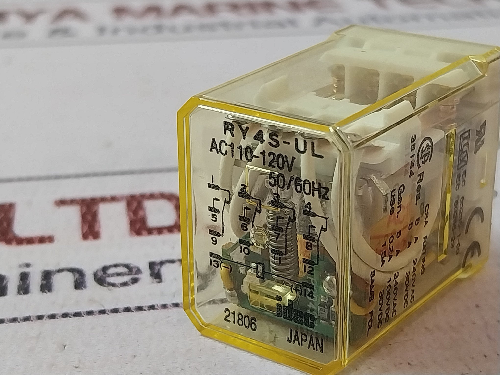 Lot of 2X IDEC RY4S-UL Relay AC110-120V 50/60HZ 5A 240VAC 30VDC