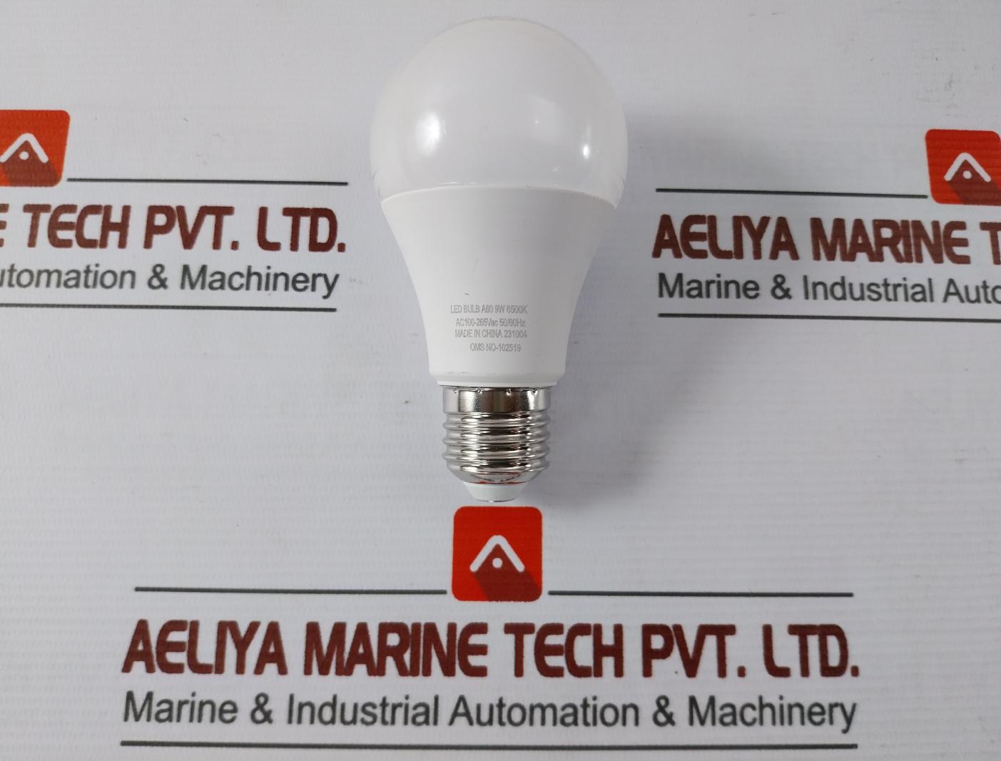 Lot Of 2X OGMAX 231004 LED Bulb 100–265VAC 9W