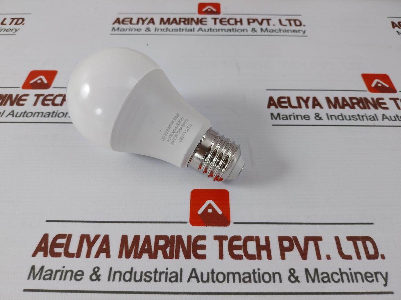 Lot Of 2X OGMAX 231004 LED Bulb 100–265VAC 9W
