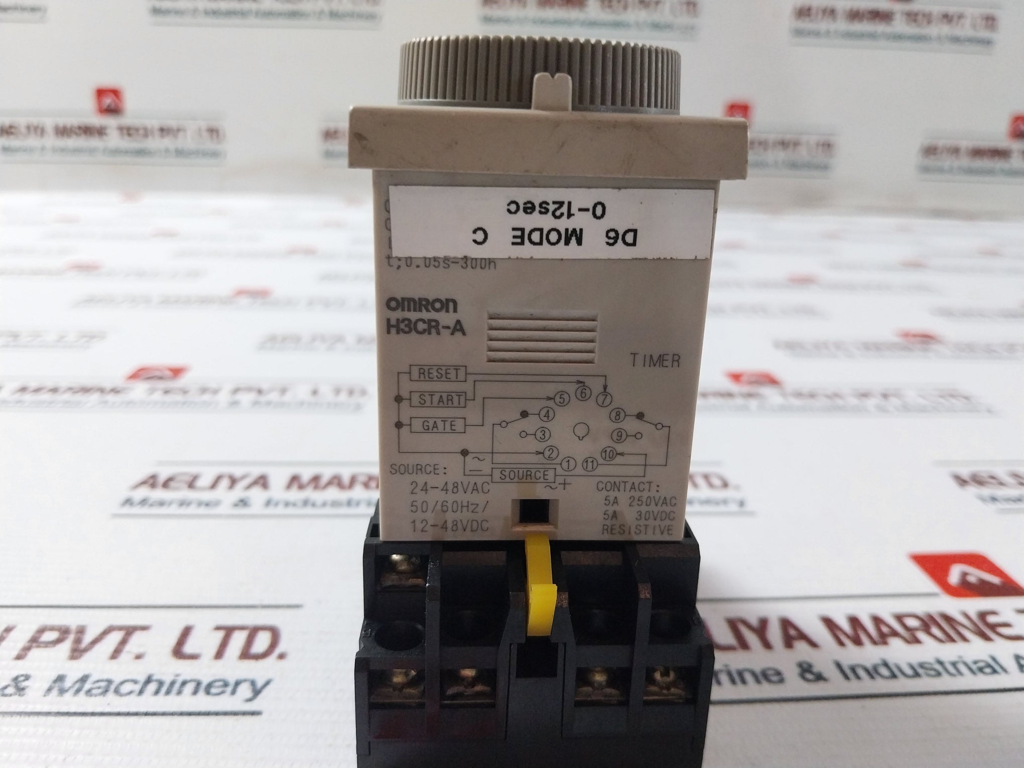 Lot of 2X OMRON H3CR-A Timer Relay with Base 12-48VDC 50/60HZ