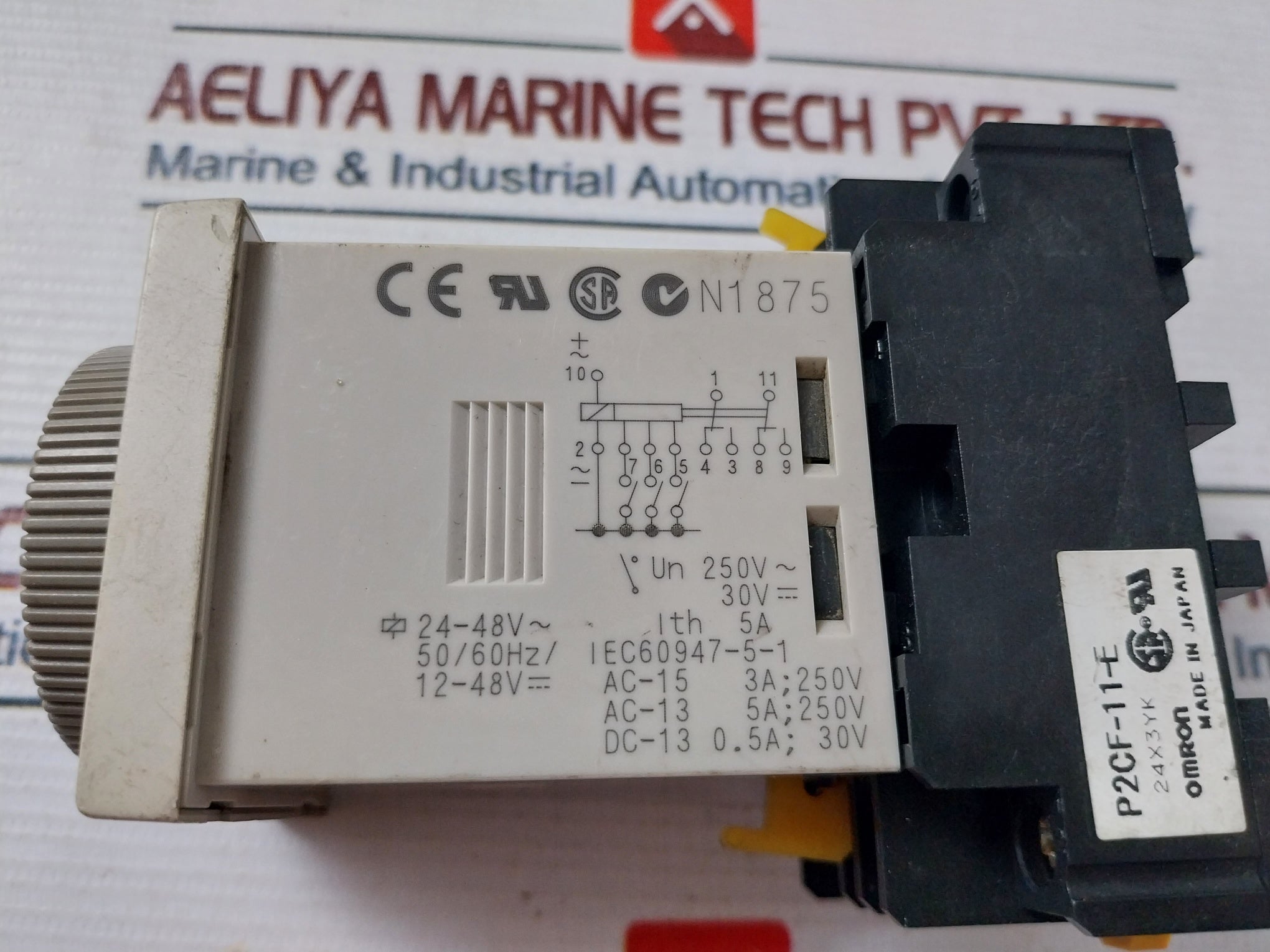 Lot of 2X OMRON H3CR-A Timer Relay with Base 12-48VDC 50/60HZ