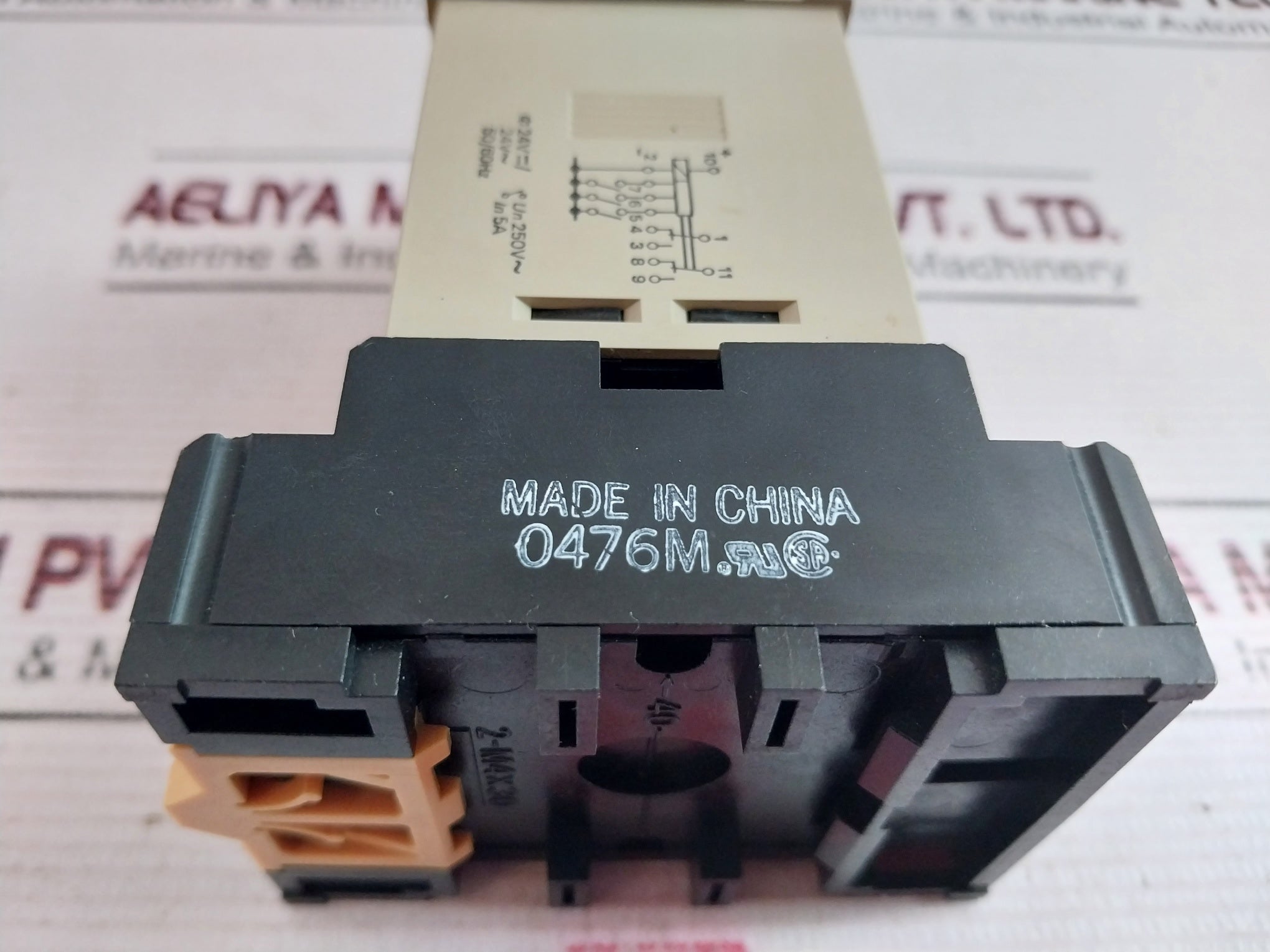 Lot of 2X OMRON H3CR-A Timer With Base 0-3 Sec 24VDC/AC