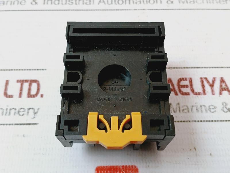 Lot of 2X OMRON PF113A-E 11 Pin Relay Socket DIN Rail/Surface Mounting