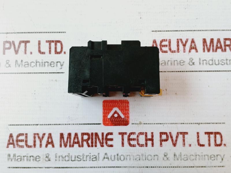 Lot of 2X OMRON PF113A-E 11 Pin Relay Socket DIN Rail/Surface Mounting