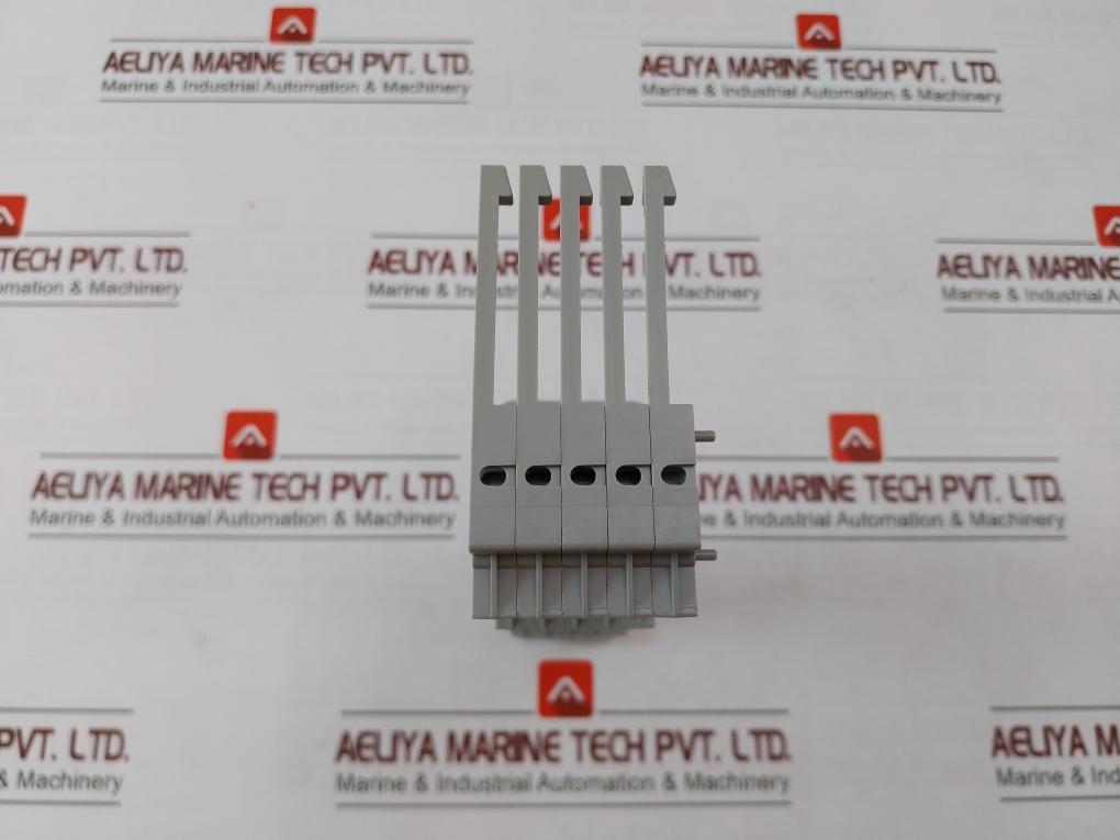 Lot of 2X PHOENIX CONTACT ZRV 8 Marshalling panel 30 25 95 6