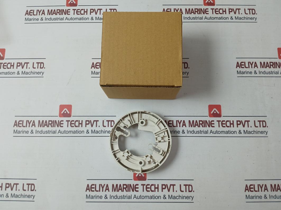 Lot of 2X SYSTEM SENSOR B501 Smoke Detector base
