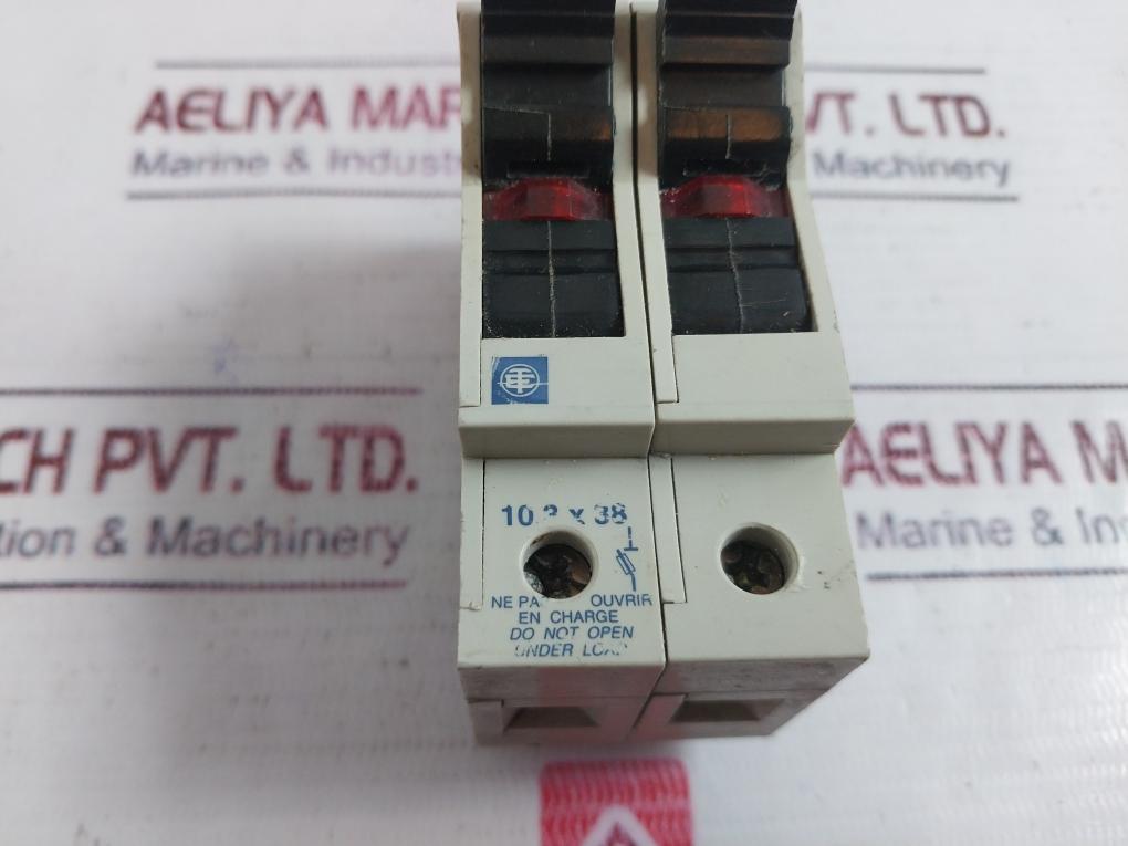 Lot of 2X Telemecanique GK1-DD Fuse Holder 32A 500V