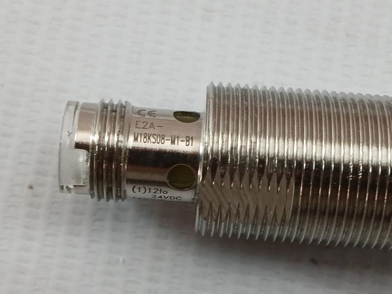 Lot Of 3X E2A-m18Ks08-m1-b1 Omron Inductive Sensor