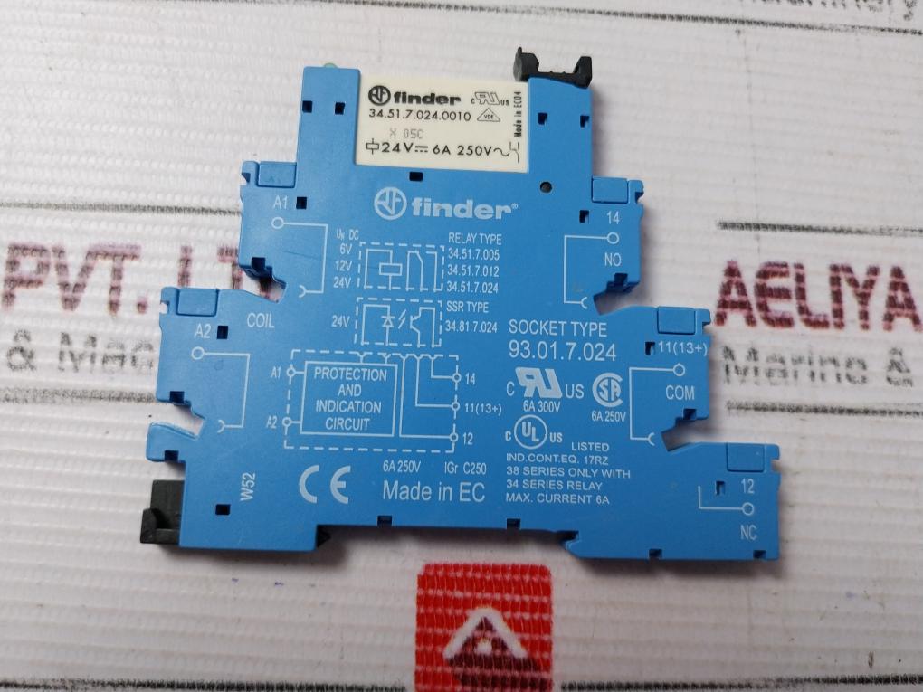 Lot of 4X FINDER 93.01.7.024 Relay Sockets