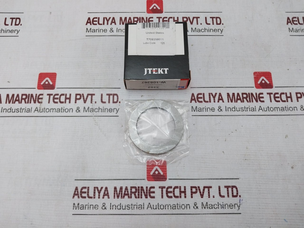 Lot of 4X KOYO TRD-2840 Roller Thrust Bearing Washer T709358611