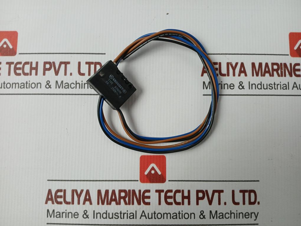 Lot Of 4X Miniature Microswitch 8A-250V Part No. 831690 Crouzet