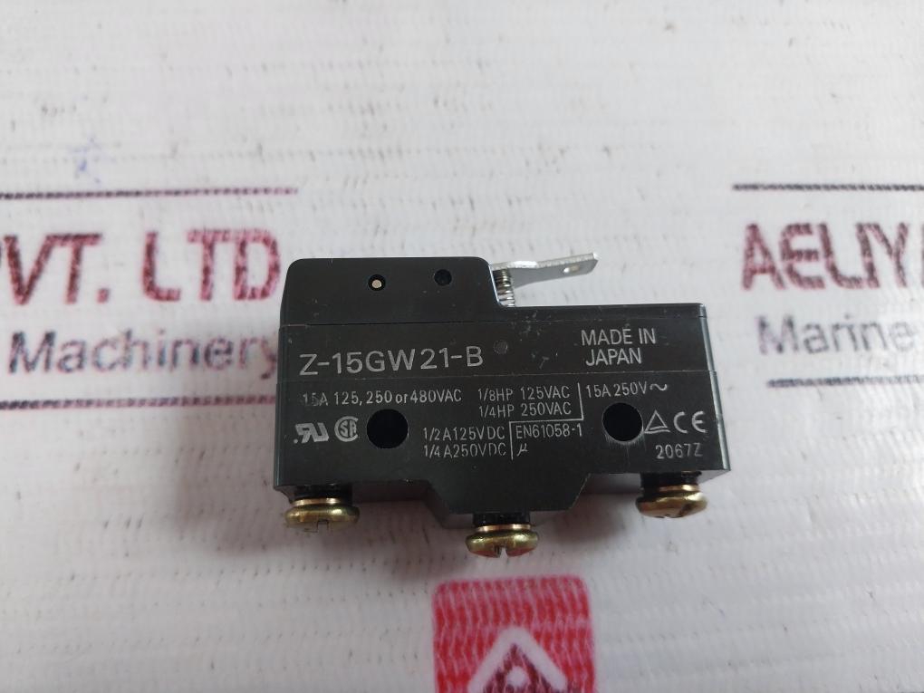 Lot of 4X Omron Z-15GW21-B IP00 Snap Action Limit Switch 15A 250V~