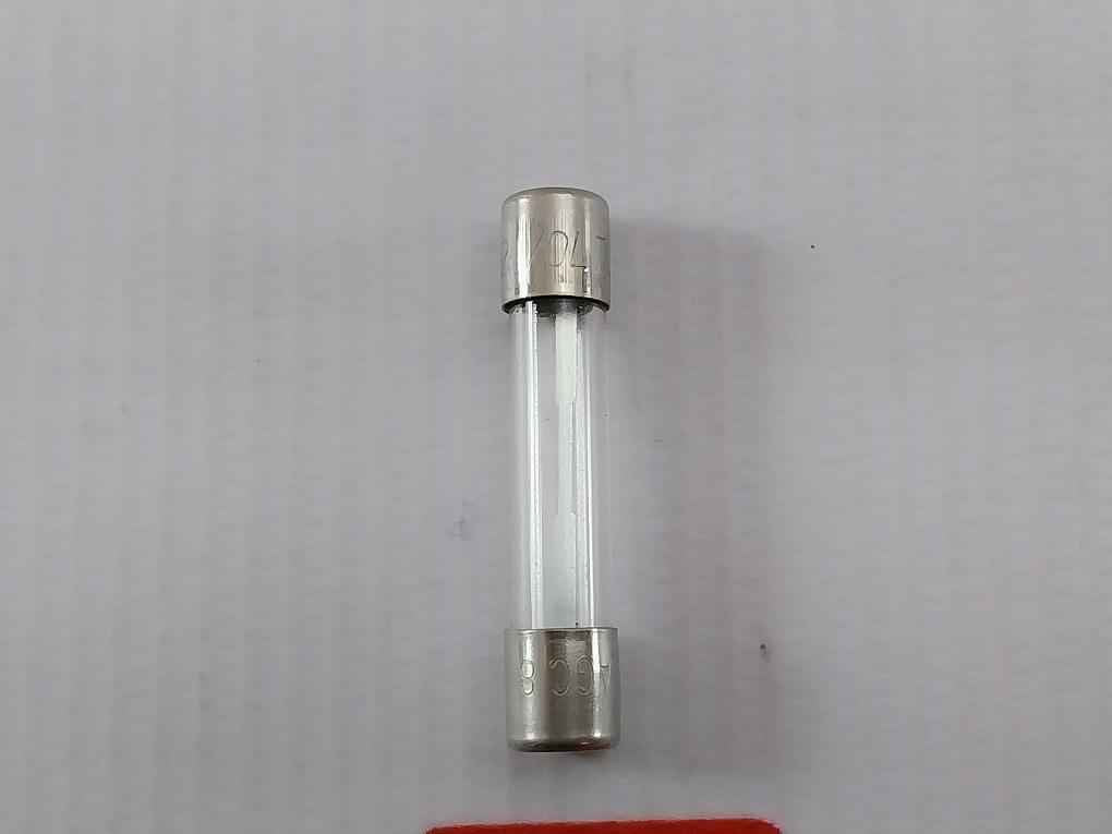 Lot Of 5X Bussmann Agc 8 Glass Fuse 32 Volts