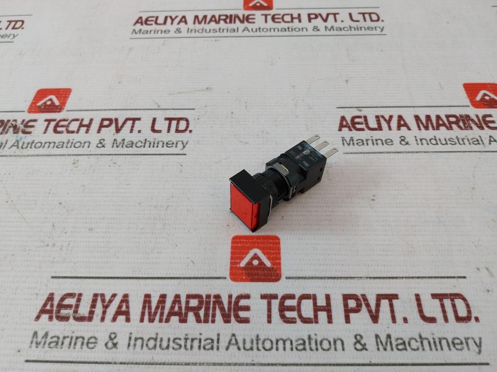 Lot of 5X IDEC LA-T00 Pushbutton Contactor 82290726-119 28V MAX DC 24V