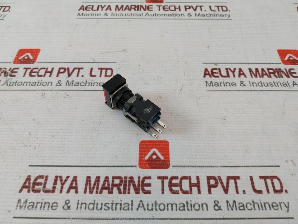 Lot of 5X IDEC LA-T00 Pushbutton Contactor 82290726-119 28V MAX DC 24V
