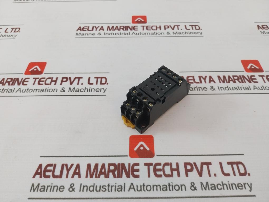 Lot of 11X Omron PYF14A-E Relay Socket 5A 250VAC 1056CX2