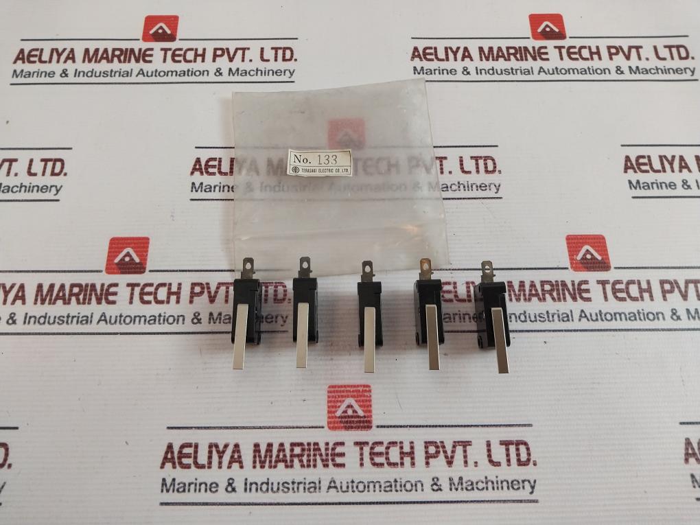 Lot of 5X Omron V-102-2A5 Microswitch 10A 1/2Hp 125-250Vac