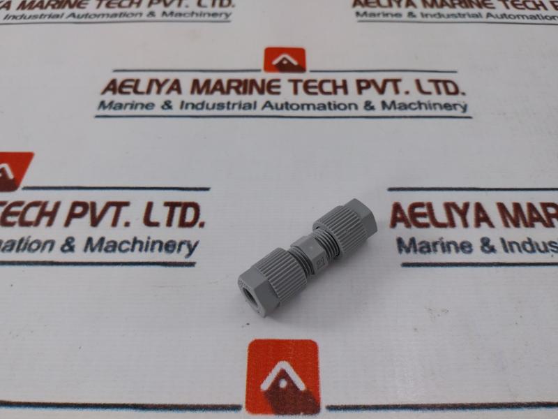Lot of 5X Serto 6 Mm Compression Fittings Straight Panel Mount Union 16979