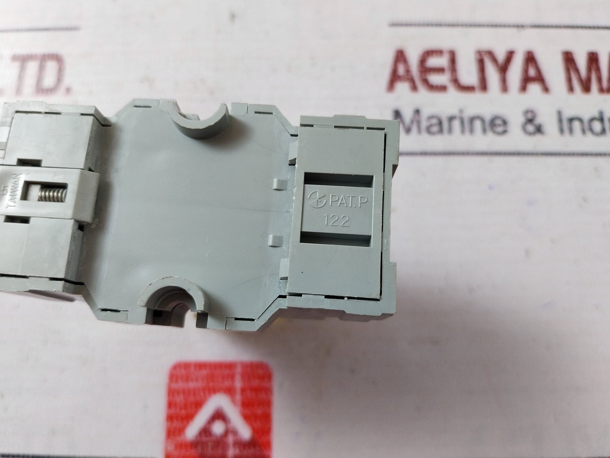 Lot of 6X IDEC RH3B-UL Relay with Base 10A 120VAC