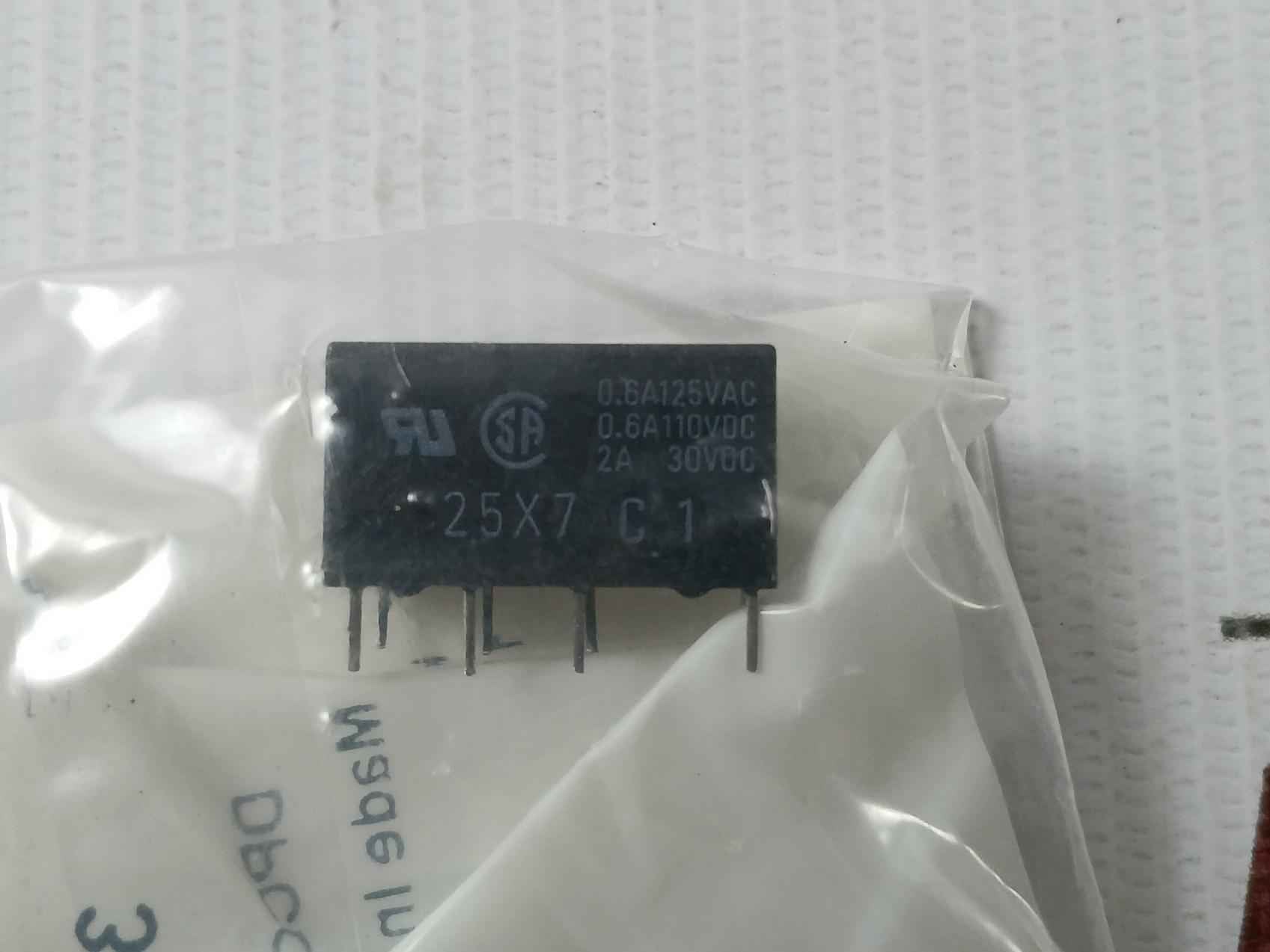 Lot Of 6X Omron G5V-2 Pcb Miniature Relay 2A 30Vdc 0.6A