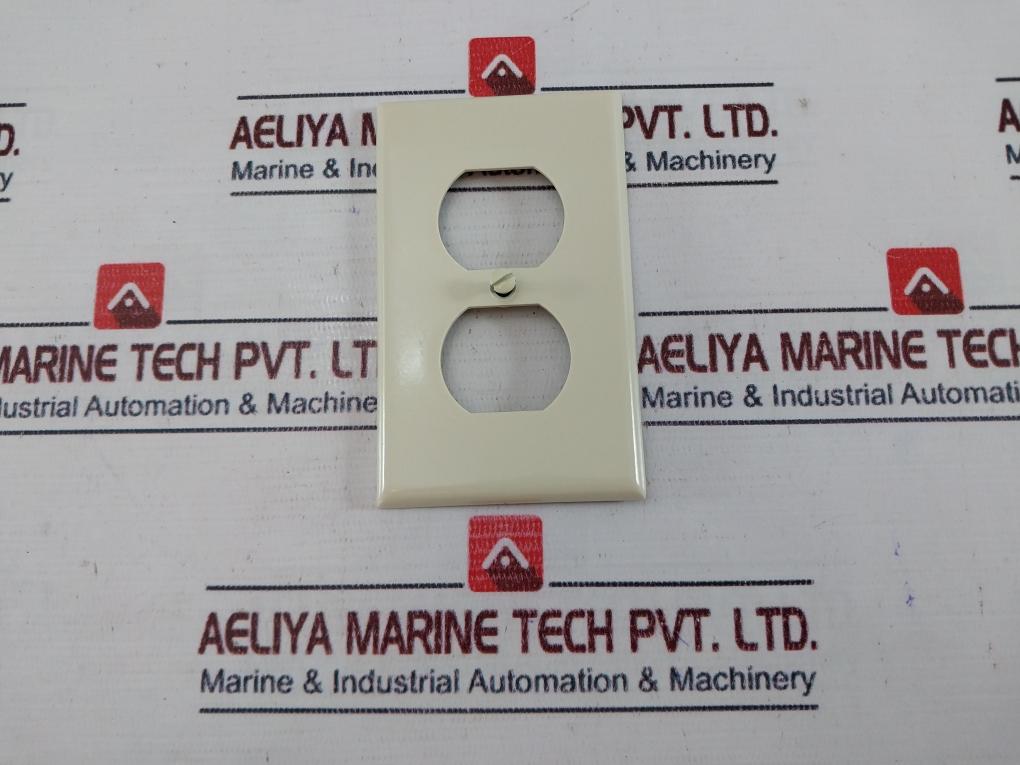 Lot Of 7X Leviton 020-86003 Duplex Receptacle Plate