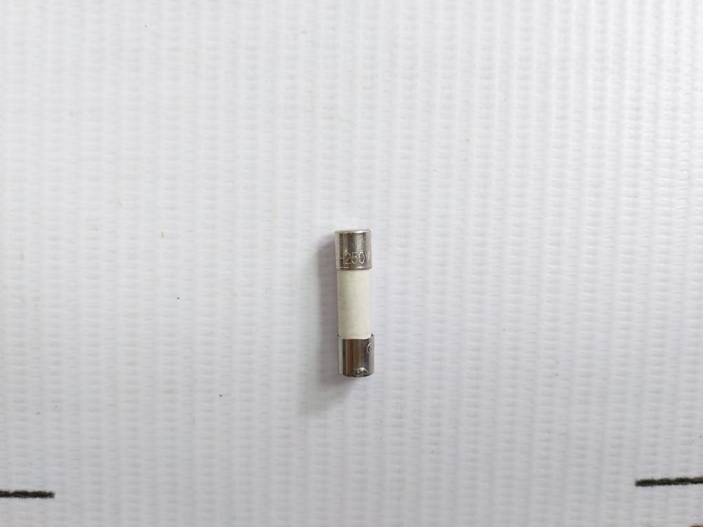 Lot Of 7X Littelfuse Ceramic Cartridge Fuse 0216005.Vxp