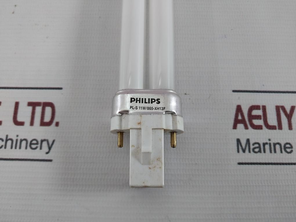 Lot of 8X Philips PL-S 2P Efficient Low-Wattage Compact Fluorescent Lamp 11W