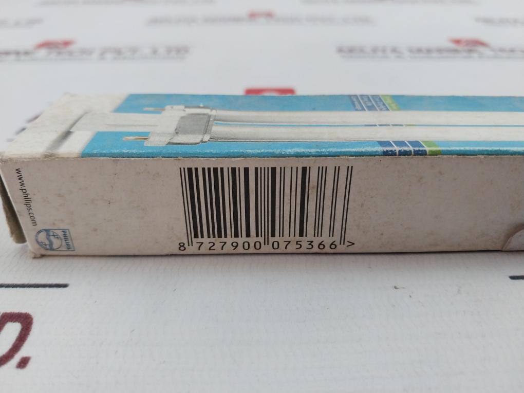 Lot of 8X Philips PL-S 2P Efficient Low-Wattage Compact Fluorescent Lamp 11W