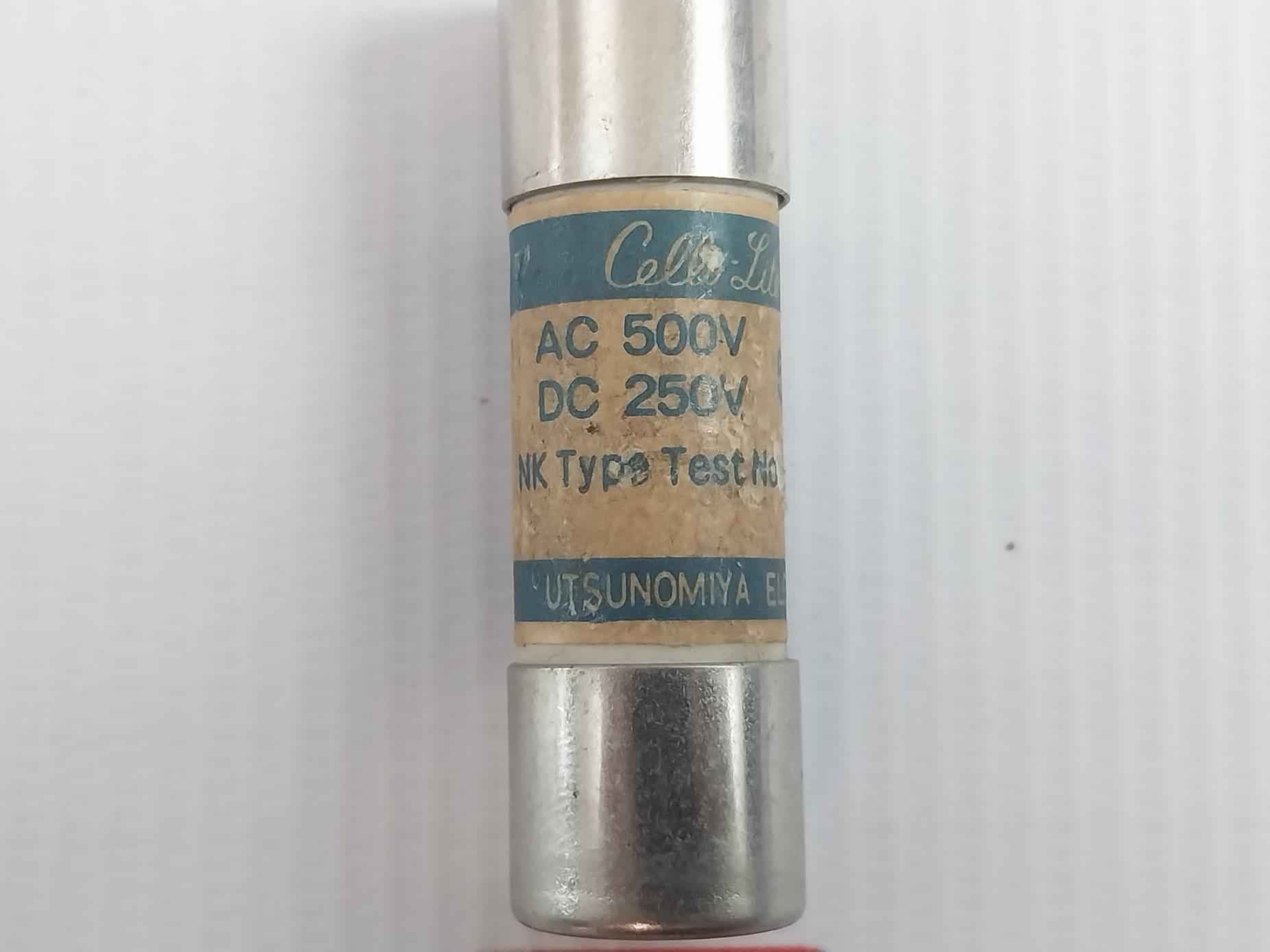 Lot Of 8x Utsunomiya Electric Uc1 Cello-lite Fuse Ac 500v Dc 250v 5a