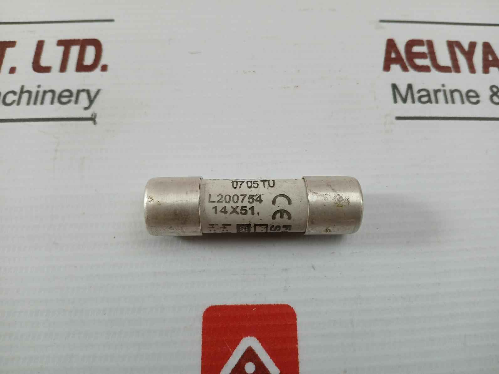 Lot Of 9X Ferraz Shawmut Nfc 63 210 Gl-gg Cartridge Fuse 10A 690V
