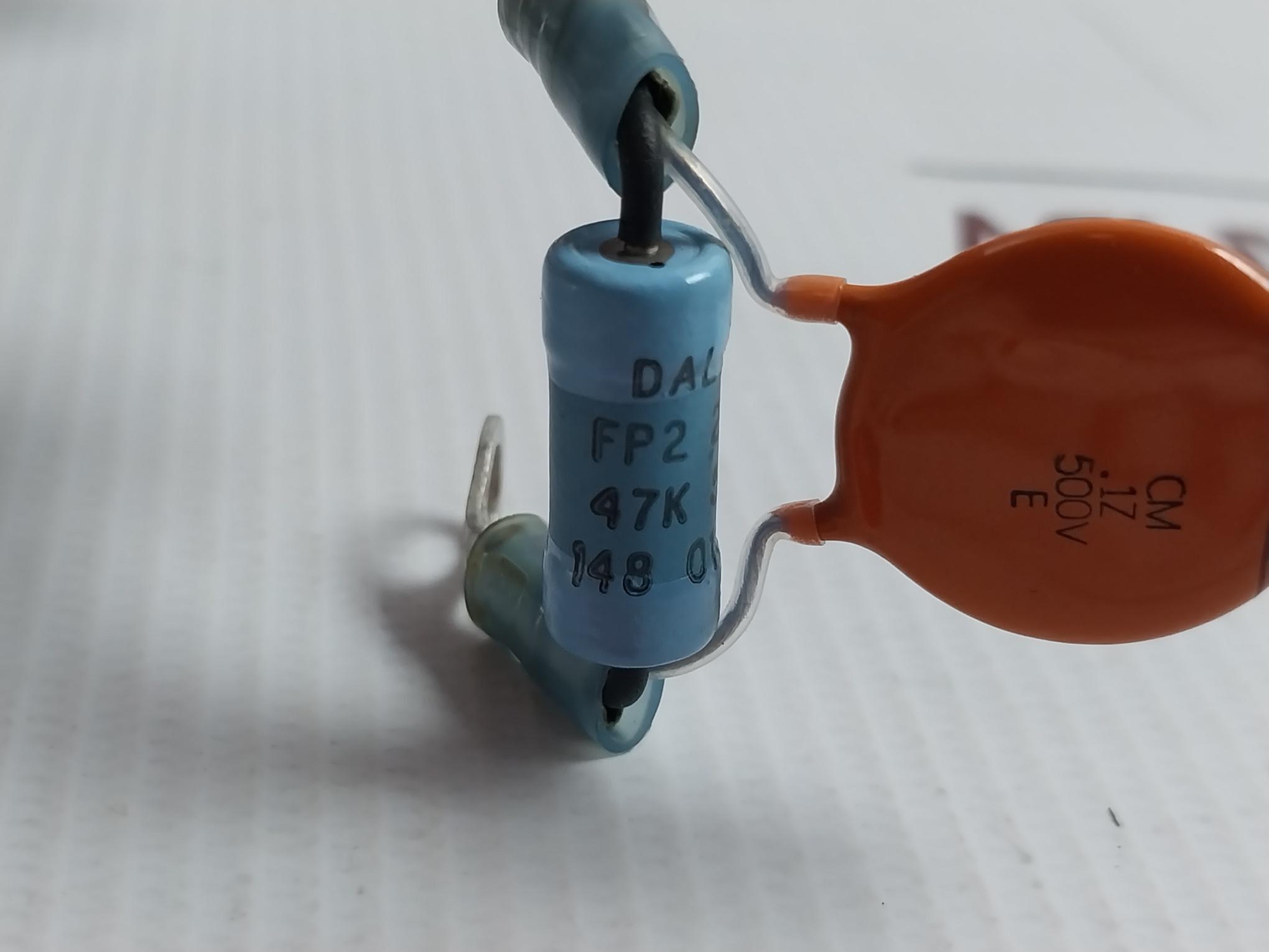 Lot of 4X DALE FP2 Metal Film Resistor 2W/500V